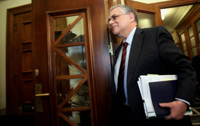 Παπαδήμος: Δεν υπάρχει ημερομηνία εκλογών