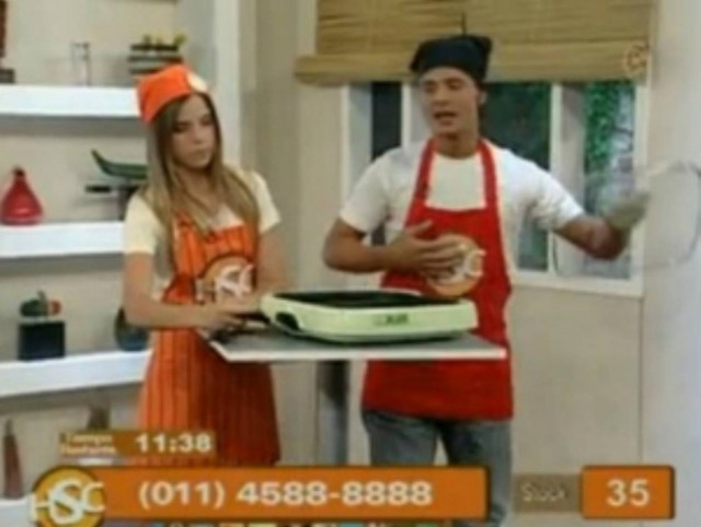 Απίστευτο FAIL παρουσιαστή τηλεμάρκετινγκ!