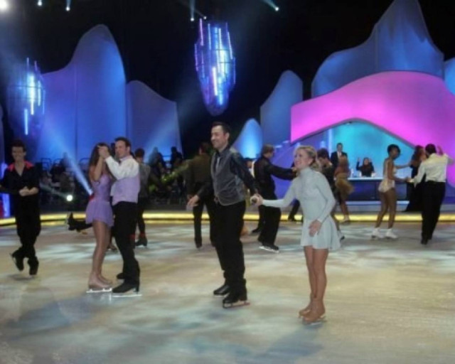Χριστουγεννιάτικο «Dancing On Ice»