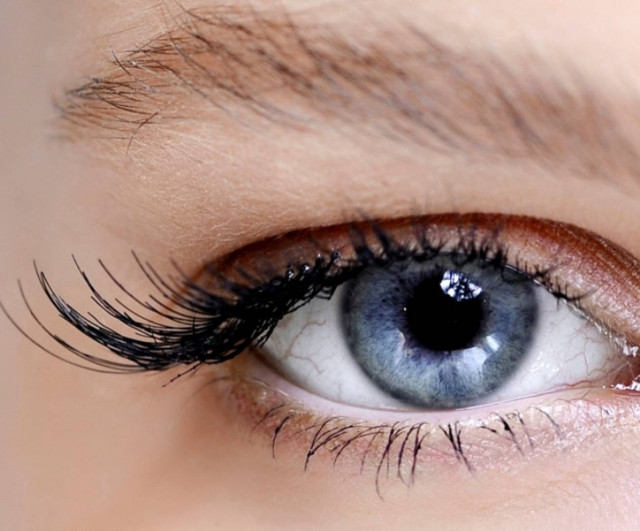 Τεράστιες βλεφαρίδες σε τρία βήματα!