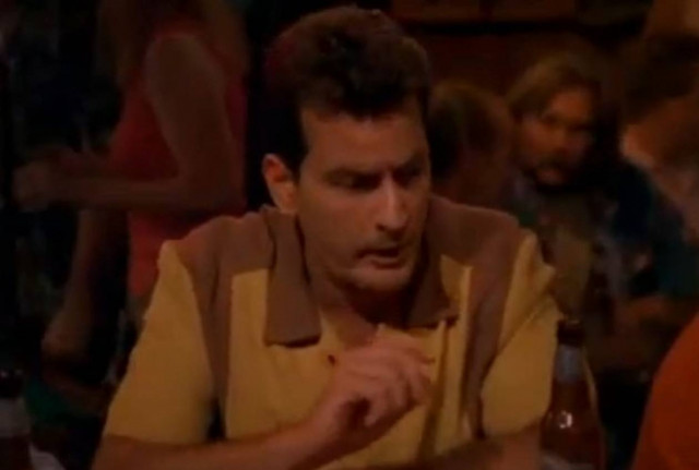 Μια απίστευτη στιγμή του «Two and a half men»