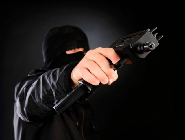 Ληστές πυροβόλησαν 23χρονο κοσμηματοπώλη