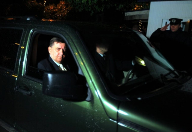 Καρατζαφέρης: Ο Φεβρουάριος είναι μόνο για Απόκριες