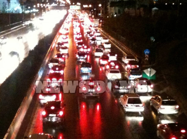 Απίστευτη ταλαιπωρία στην Εθνική οδό Αθηνών-Λαμίας