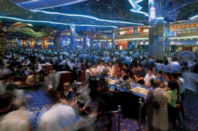 Χριστουγεννιάτικος «κουλοχέρης» κάνει πλούσια συνταξιούχο