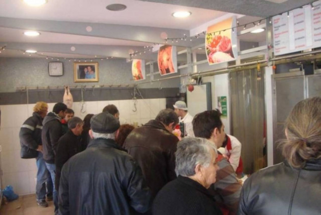 «Εξαφάνισαν» την οικονομική κρίση τα …κρεοπωλεία των Τρικάλων