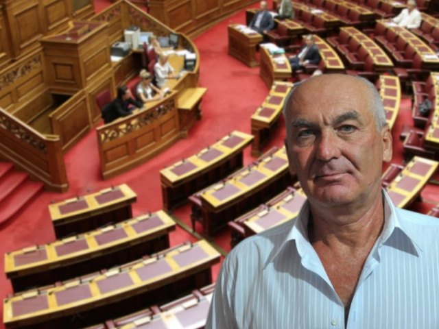 O γιατρός που μήνυσε 173 βουλευτές!