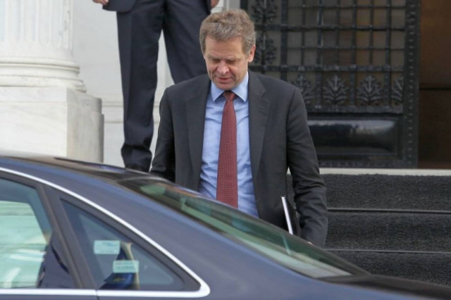 Διορία 20 ημερών για τα «κλειστά» επαγγέλματα