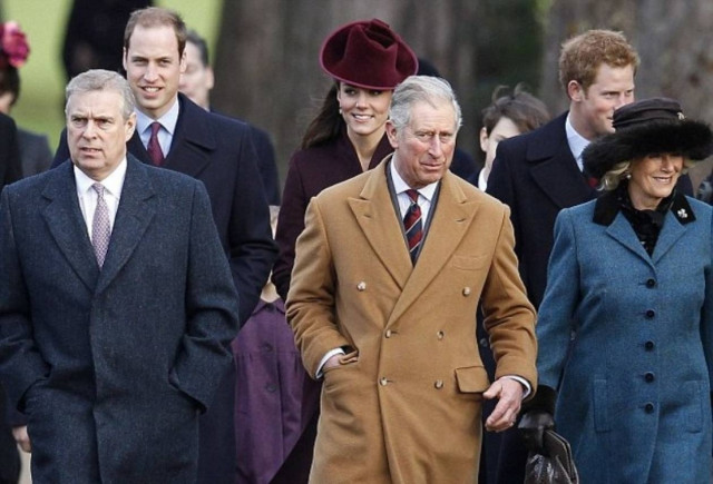 Πλήθος κόσμου για τη βασιλική οικογένεια