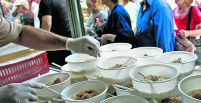 Γιορτινό τραπέζι από το Δήμο Αθηναίων