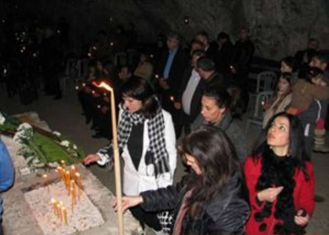 Χριστούγεννα σε... σπήλαια