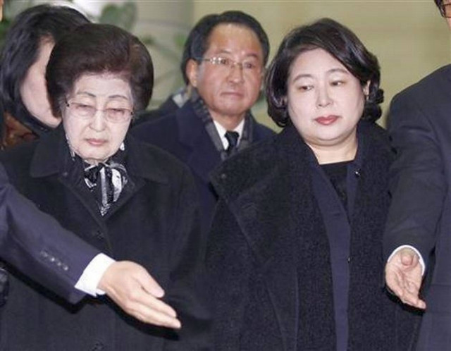 Από τη Νότια στη Βόρεια Κορέα για να θρηνήσουν τον Κιμ