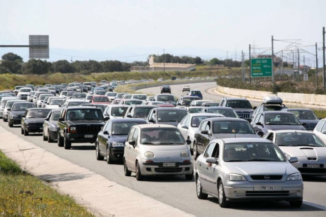 Σε επιφυλακή η Τροχαία για την επιστροφή των εκδρομέων