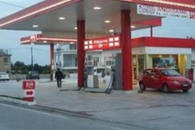 Ληστεία σε βενζινάδικο στον Άλιμο