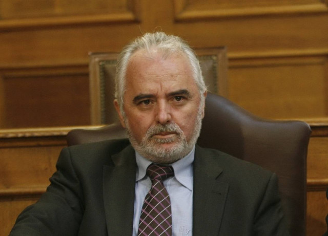 Στο «κενό» η συνάντηση με τον Κουτρουμάνη