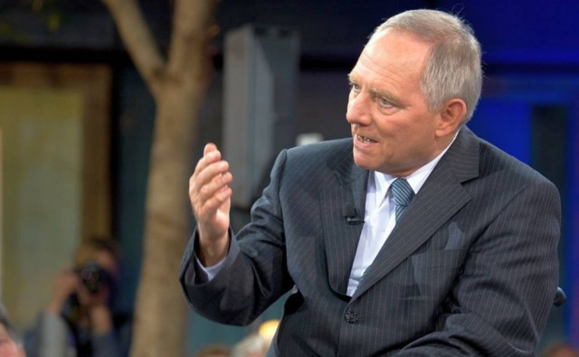 Σόιμπλε: Υπέρ του ευρώ η συμφωνία Κίνας - Ιαπωνίας