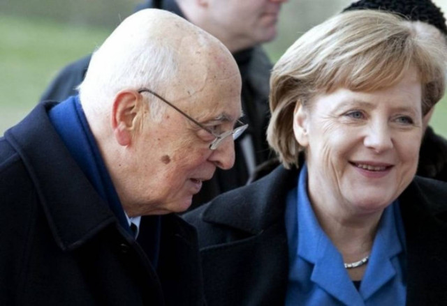 «Η Μέρκελ δεν ζήτησε την παραίτηση Μπερλουσκόνι»