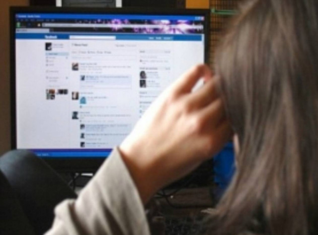 Περισσότεροι οι νέοι στο Facebook απ΄ότι στους εκλογικούς καταλόγους