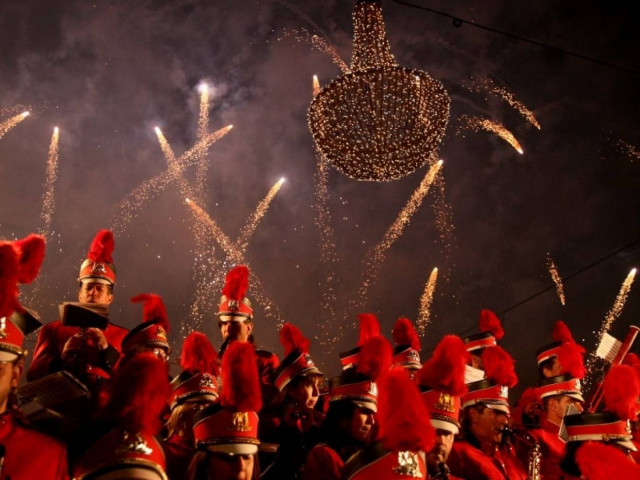 Η Αθήνα αλλάζει χρόνο στην πλατεία Κοτζιά