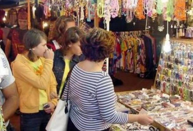 Πάτρα: Υποτονική η κίνηση και στους μποναμάδες