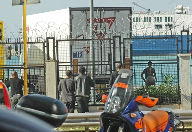 Σύλληψη αλλοδαπών στο λιμάνι της Πάτρας