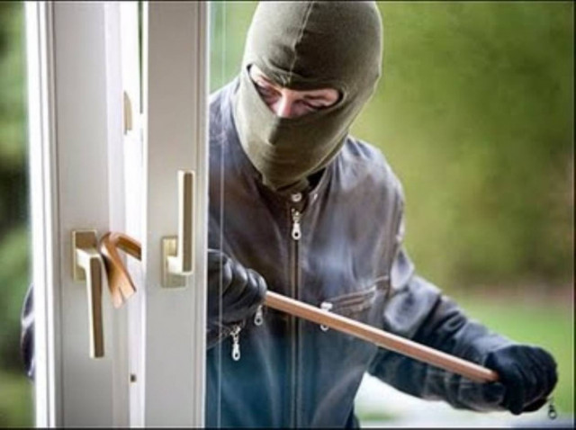 Ληστές γρονθοκόπησαν το θύμα τους