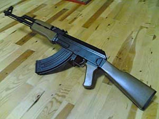 Ληστεία με Καλάσνικοφ σε σούπερ μάρκετ