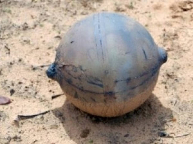 Μεταλλική μπάλα δώρο από το… διάστημα!