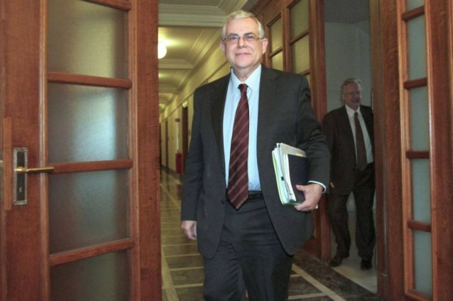 Κρίσιμη συνάντηση Παπαδήμου με κοινωνικούς εταίρους