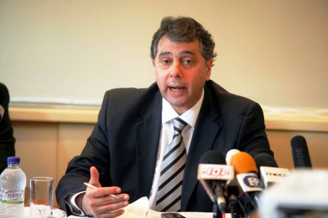 Τριετές πάγωμα μισθών ζήτησε η ΕΣΕΕ από τον Παπαδήμο