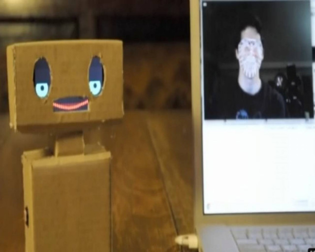 Mimbo: Το ρομπότ που μιμείται τα συναισθήματά σας!