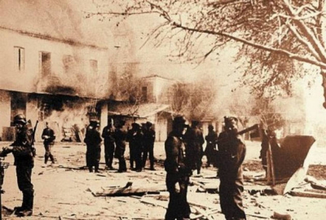 Oλοι μια γροθιά για τις γερμανικές αποζημιώσεις…