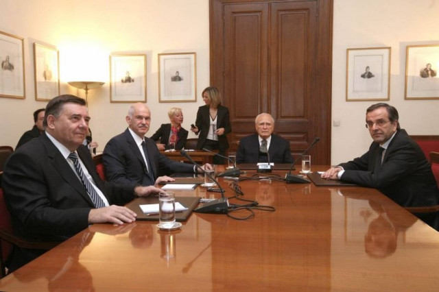 Συμβούλιο πολιτικών αρχηγών ζητά ο Καρατζαφέρης