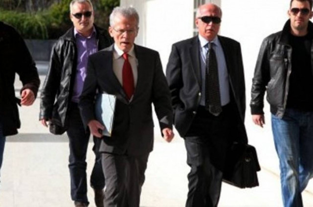 Καλούν τους πέντε που κατονόμασαν οι Πεπόνης-Μουζακίτης