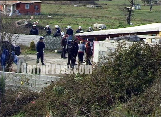 Κέρκυρα: Η αστυνομία «σάρωσε» τον καταυλισμό των τσιγγάνων