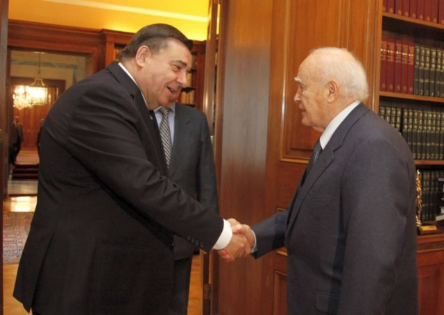 Γ. Καρατζαφέρης: Η Ελλάδα να λειτουργήσει ως μια γροθιά