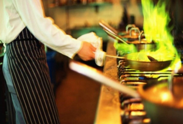 Συνέλαβαν διάσημο τηλε-σεφ που έκλεβε... τρόφιμα!