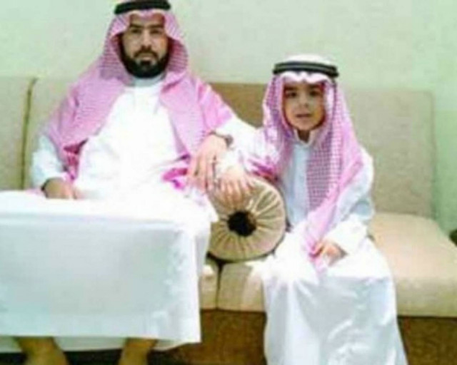 Πουλάει το γιο του στο Facebook έναντι 15 εκατομμυρίων ευρώ!