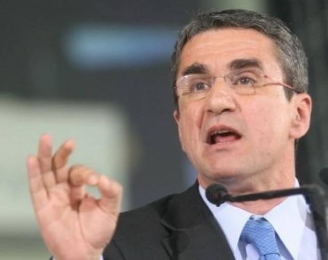 Λοβέρδος: «Να τα κάνουμε όλα με σοβαρότητα στο ΠΑΣΟΚ»