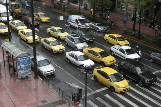 Μετ’ εμποδίων η κυκλοφορία λόγω βροχόπτωσης