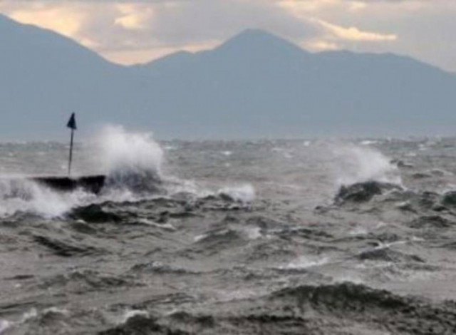 Aπαγορευτικό απόπλου σε πολλά λιμάνια της χώρας