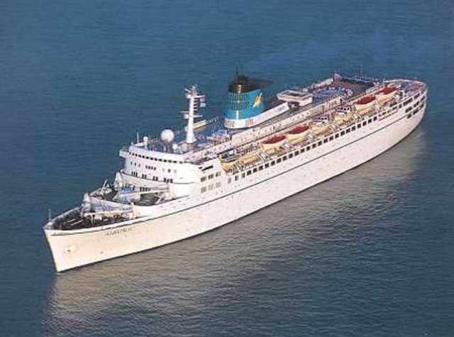 Σε ακινησία τα επιβατηγά πλοία λόγω κρίσης