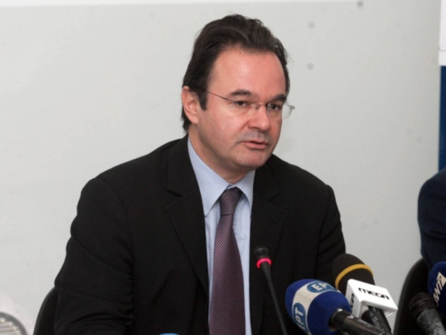 Υπέρ Παπαδήμου και μετά τις εκλογές ο Παπακωνσταντίνου