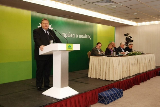 Βενιζέλος: Ας μείνει ο ΓΑΠ  με τους «φιρφιρίκους»!