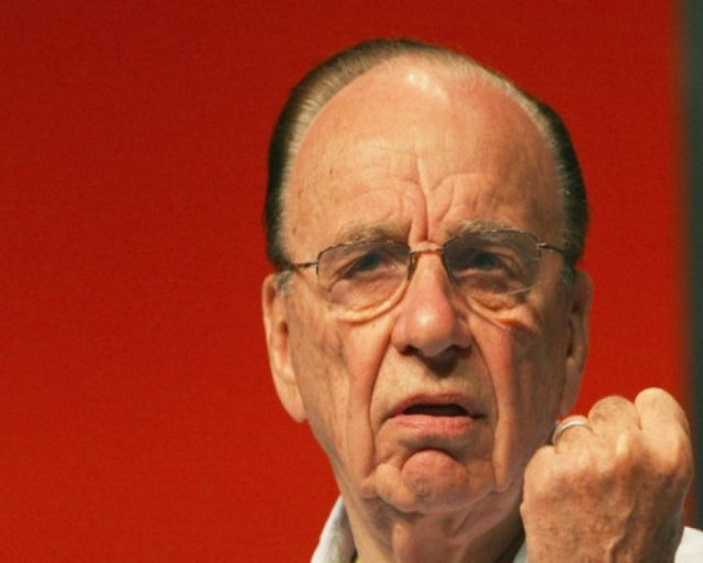 Ο  Μέρντοχ κατηγορεί το Youtube για πειρατεία!