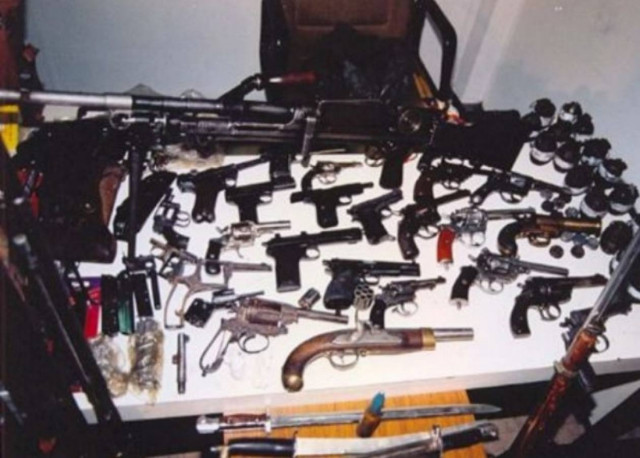 Mετέτρεψε το σπίτι του σε οπλοστάσιο