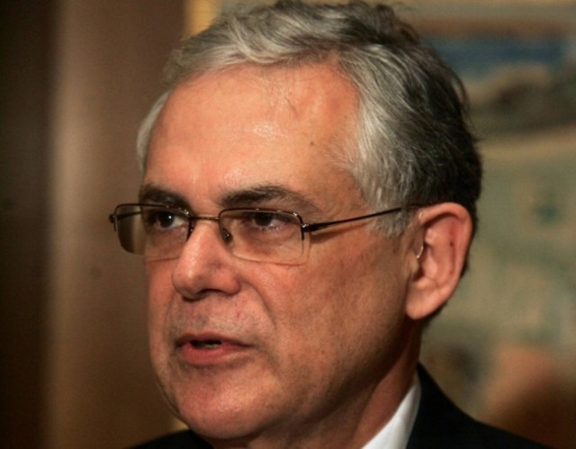 Ομοφωνία στο πολυνομοσχέδιο ζήτησε ο Παπαδήμος