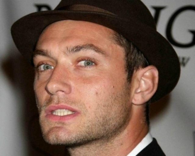 H News of the World αποζημιώνει τον Jude Law