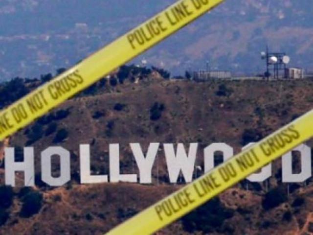 Ανθρώπινα μέλη στη «σκιά» της επιγραφής  Hollywood!