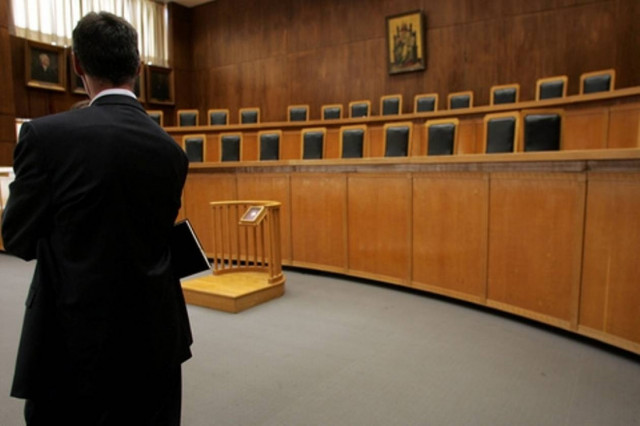 Συνεχίζεται και σήμερα η αποχή των δικηγόρων